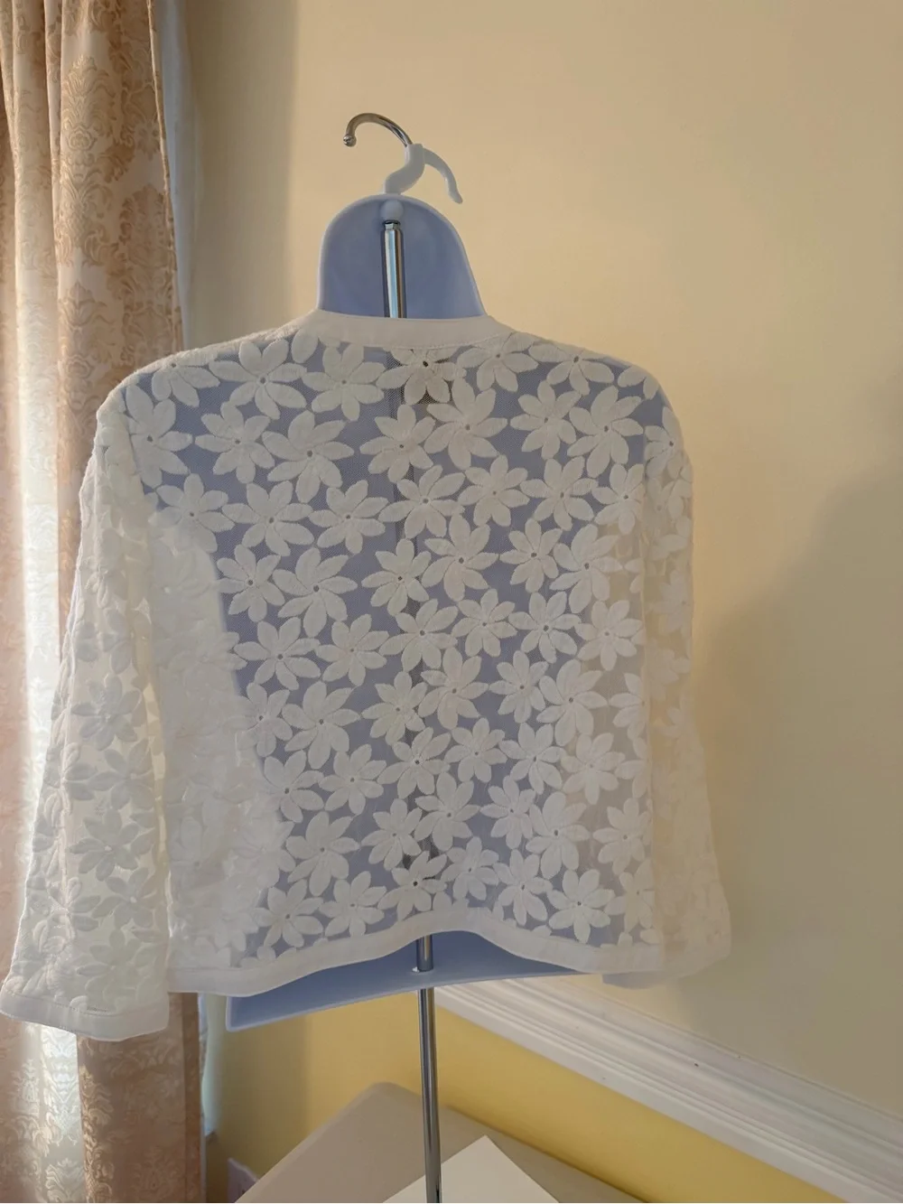 Anne Klein White Floral Lace Open-Front Jacket - Picture 3 of 4